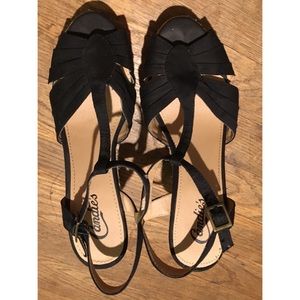 Candie's Shoes - Candies wedges Candie's Shoes - Candies wedges